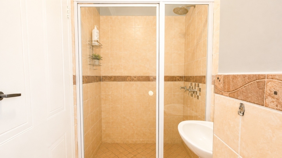 3 Bedroom Property for Sale in The Coves North West